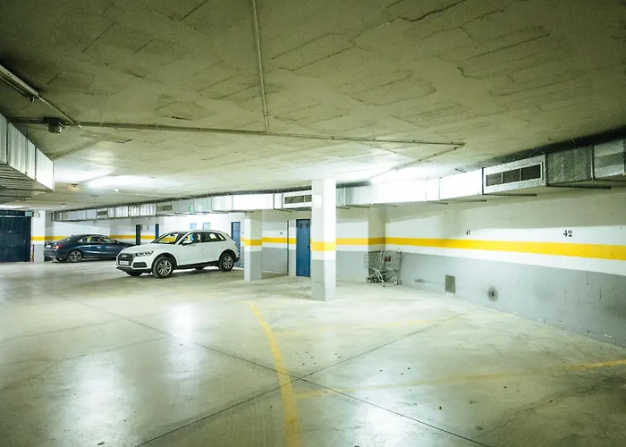 Acogedor Piso Con Parking Santa Justa